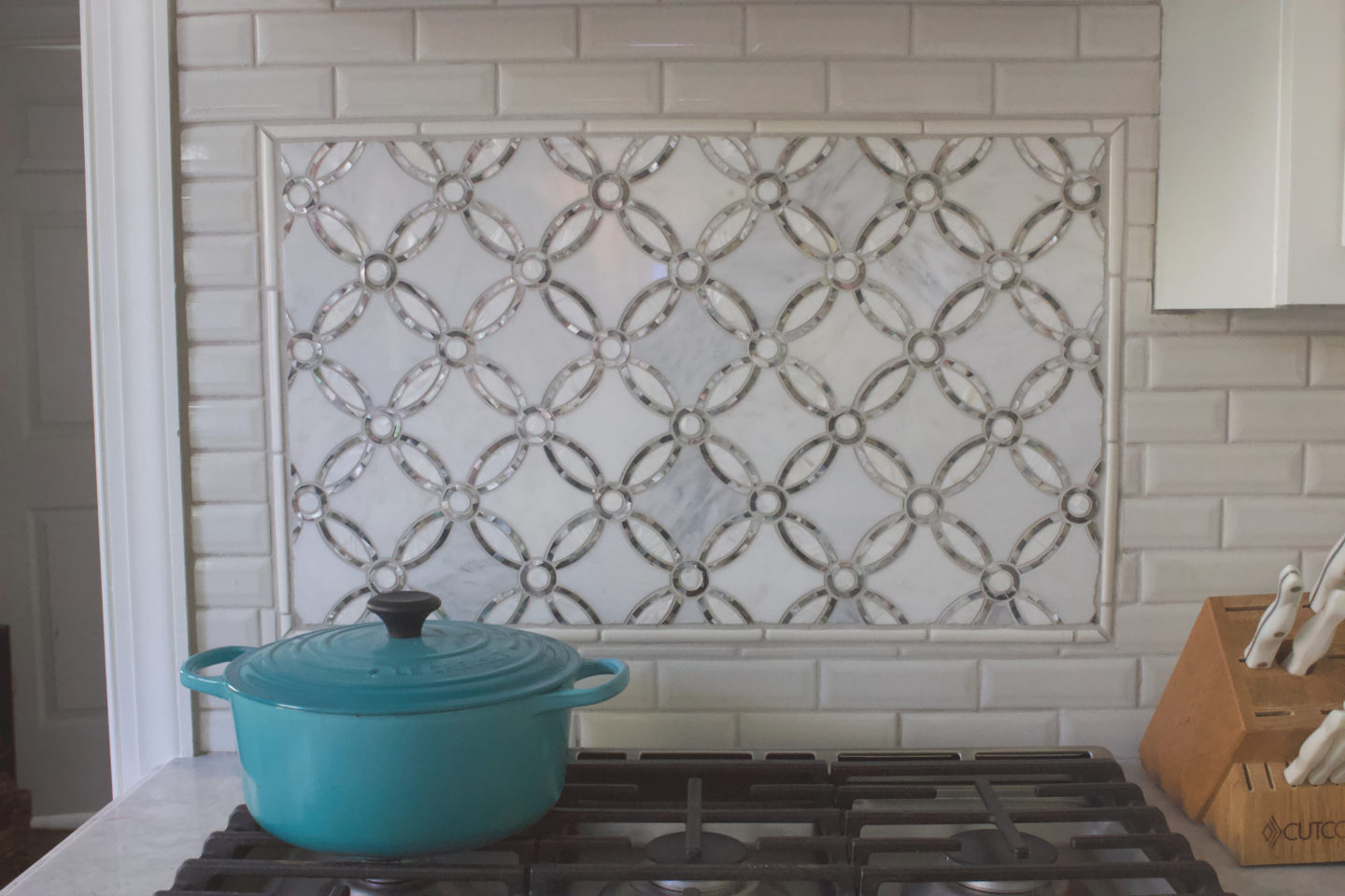 marble tile backsplash 